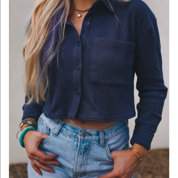 Croped blue sweater 🦋 - Picture 2 of 2